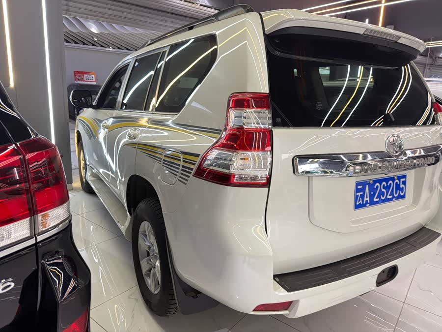 Toyota Prado 2015, фото 8