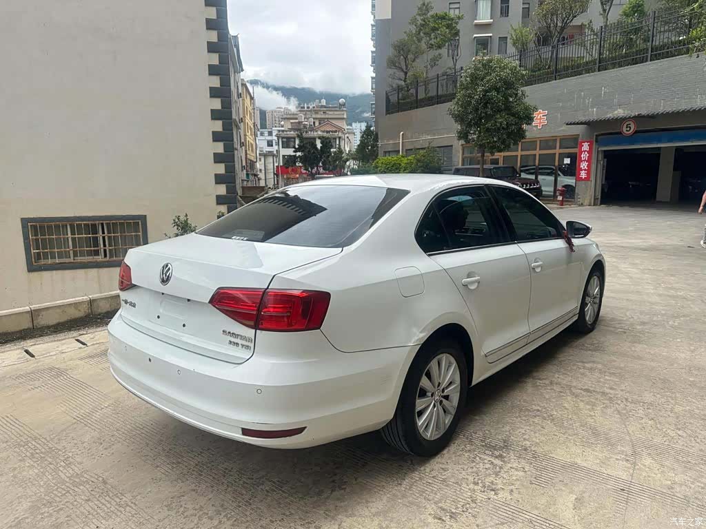 Volkswagen Sagitar, 2016 7