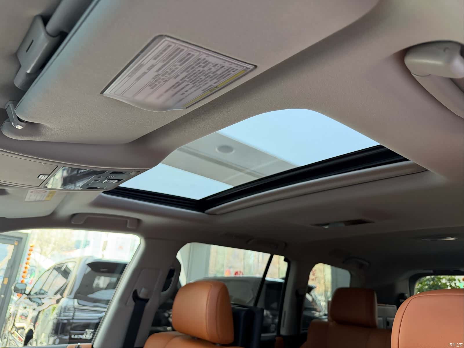 Lexus LX, 2019 18