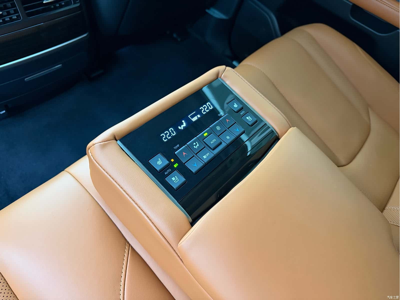 Lexus LX, 2019 15
