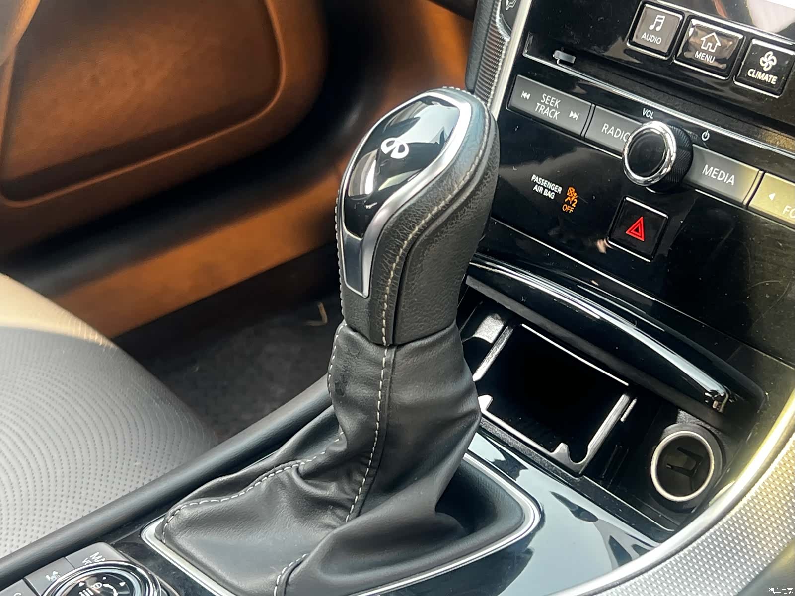 Infiniti Q50L, 2019 32