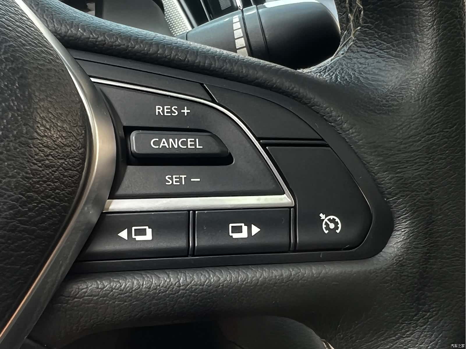 Infiniti Q50L, 2019 38