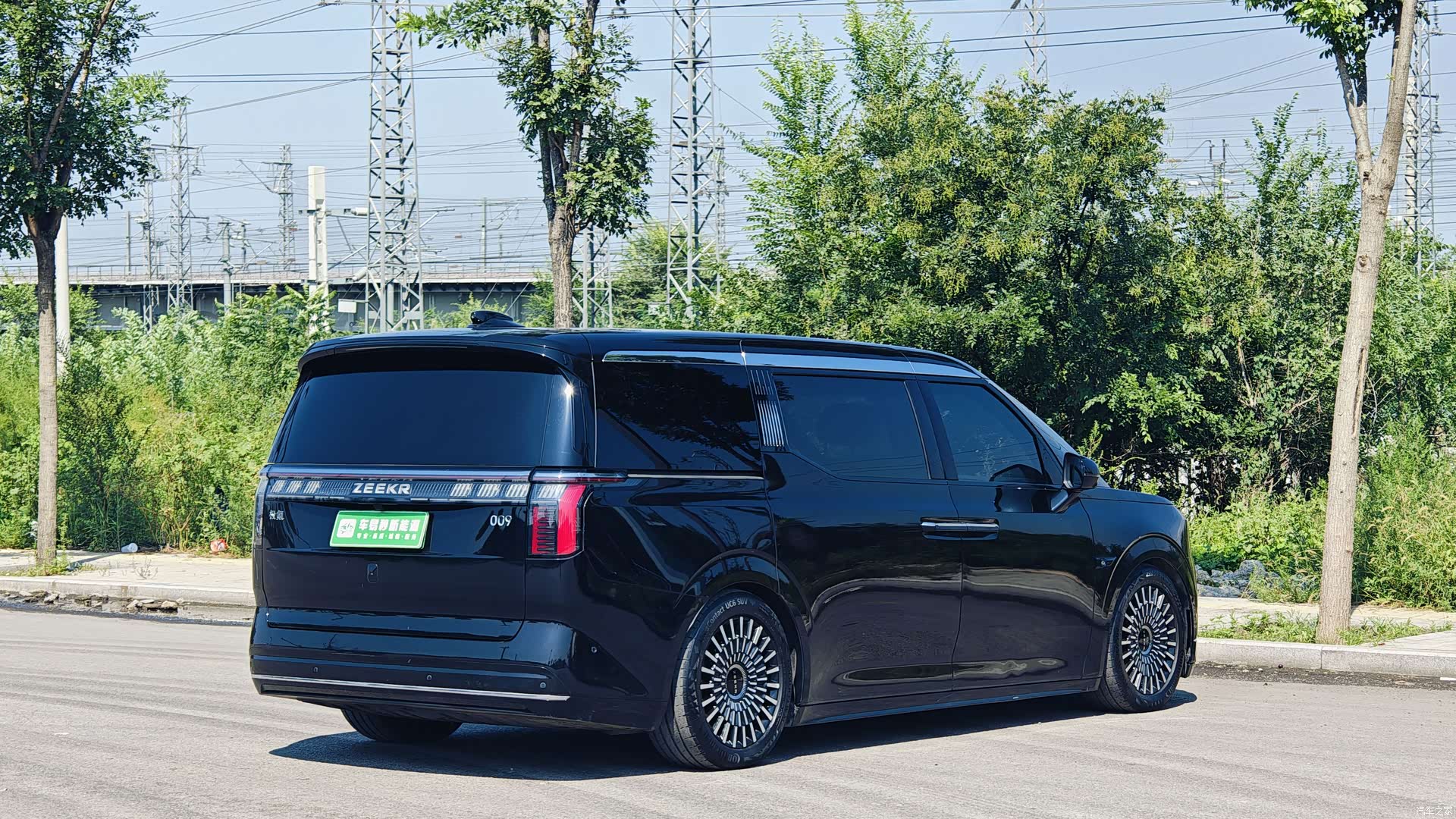 Zeekr 009, 2023 6