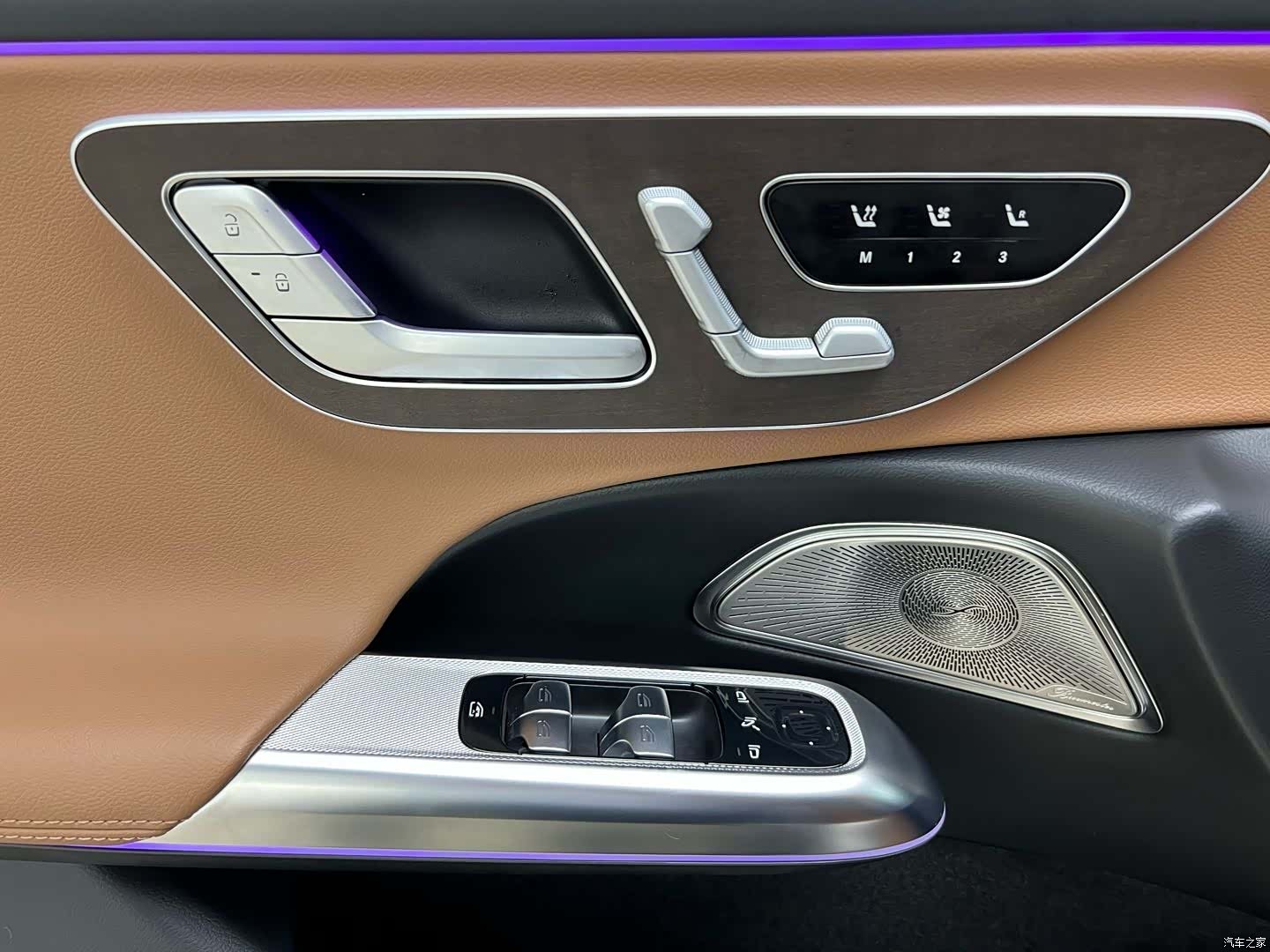 Mercedes-Benz E-Class, 2025 18