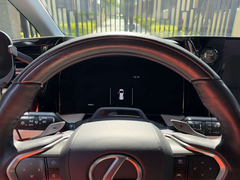 Lexus LM Lexus LM