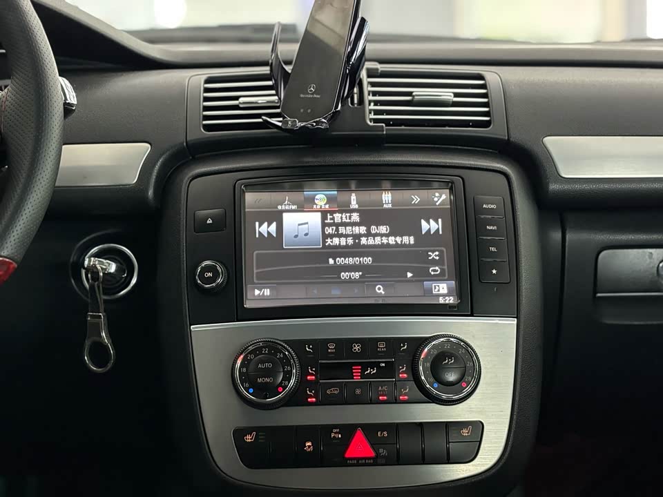 Mercedes-Benz R-class