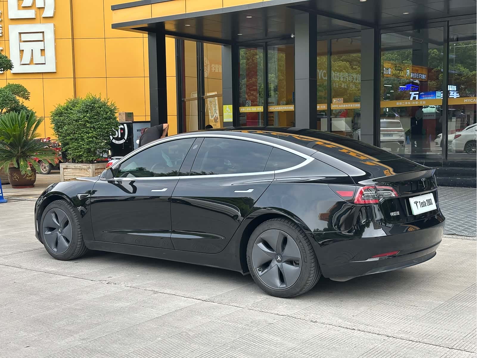 Tesla Model 3, 2020 4
