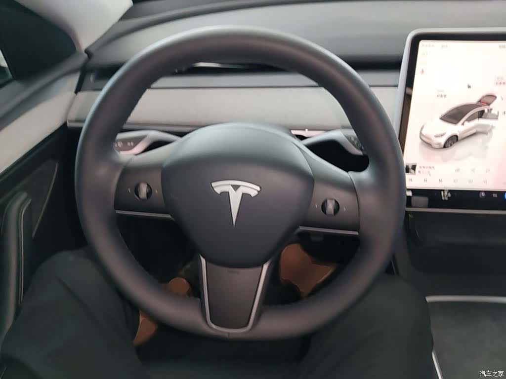 Tesla Model Y, 2024 11