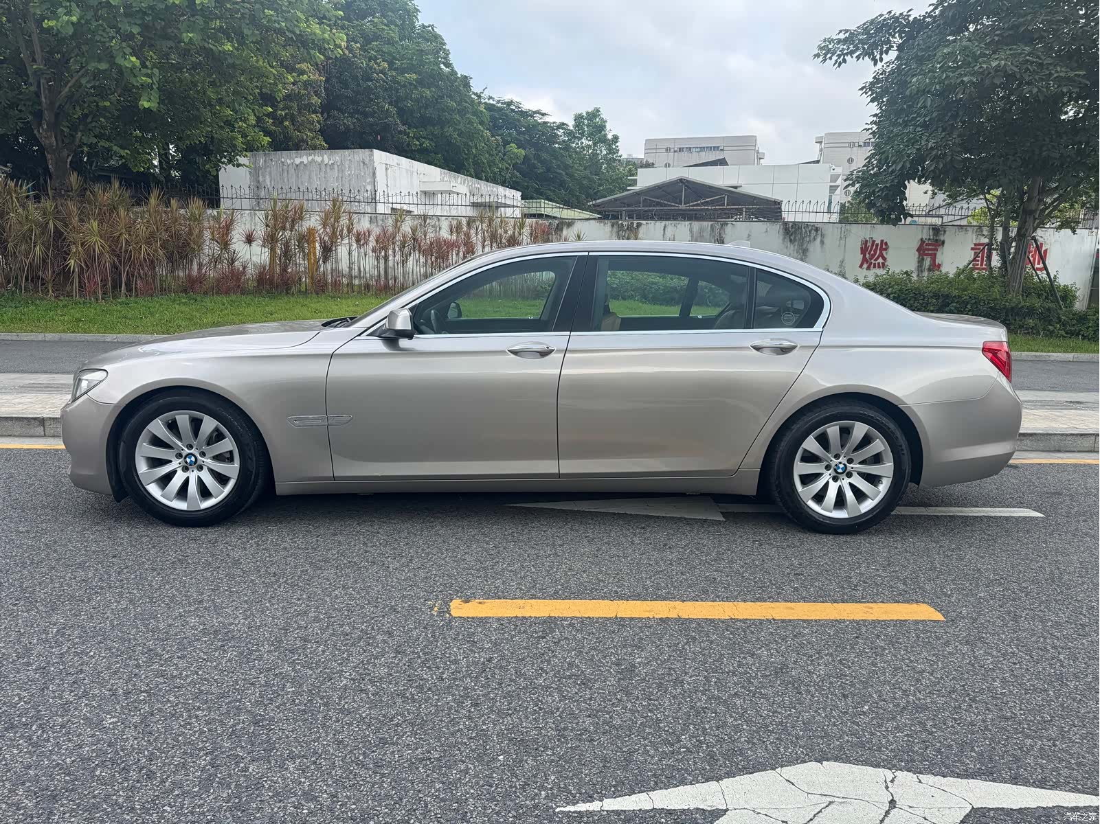 BMW 7 Series, 2011 2
