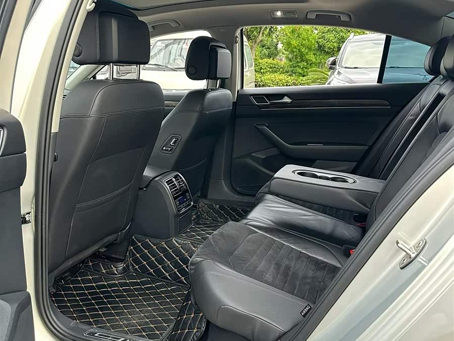 Volkswagen Magotan 2017, фото 9