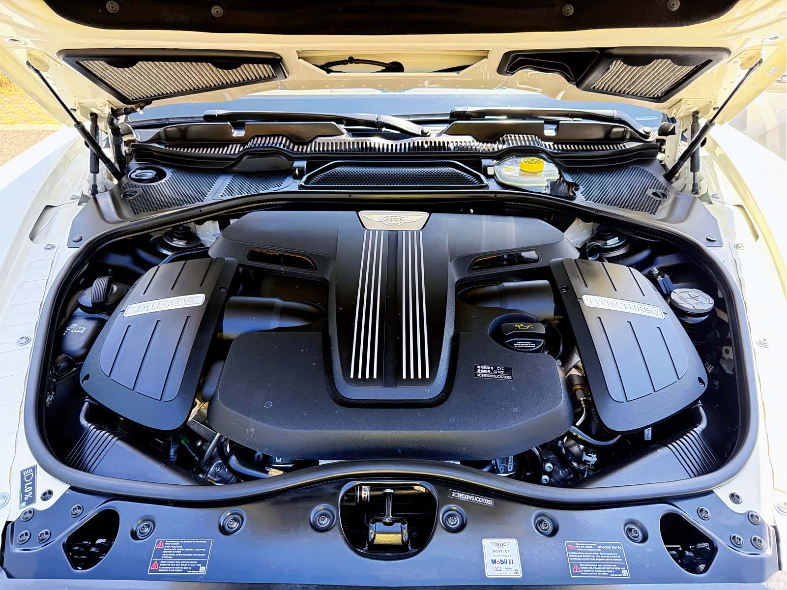 Bentley Flying Spur, 2020 25