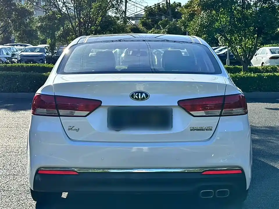 Kia K4