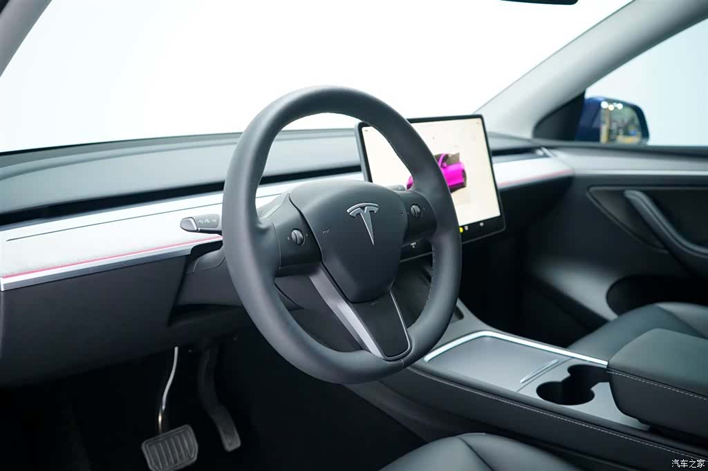 Tesla Model Y, 2024 15