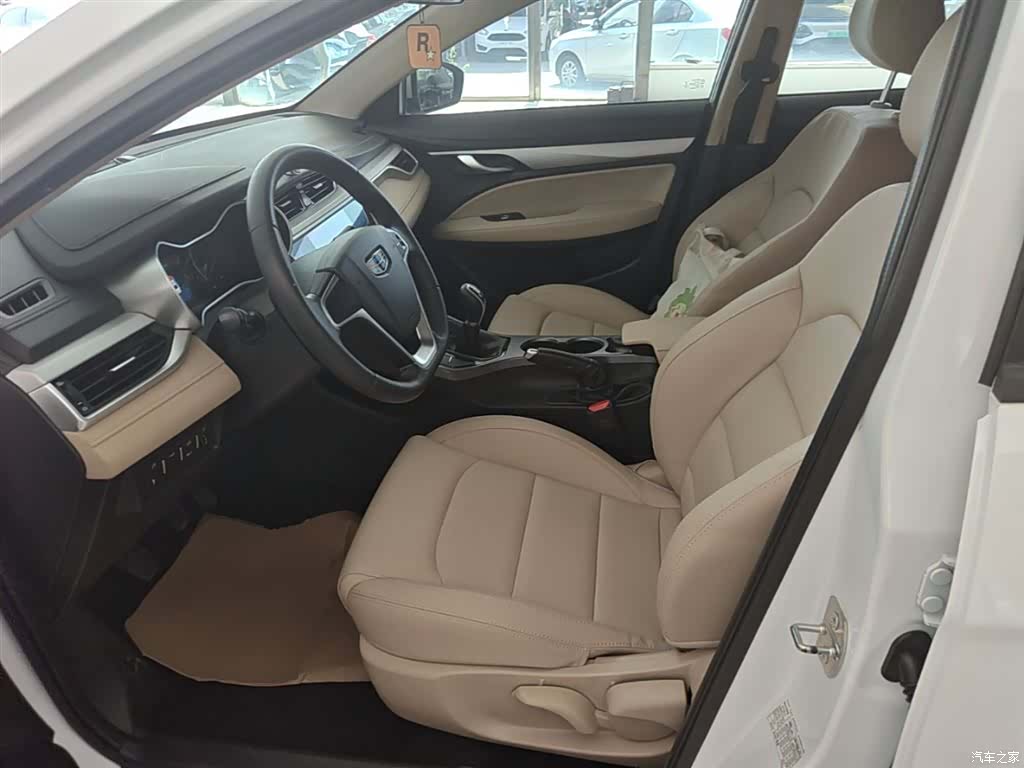 Geely Emgrand, 2018 15