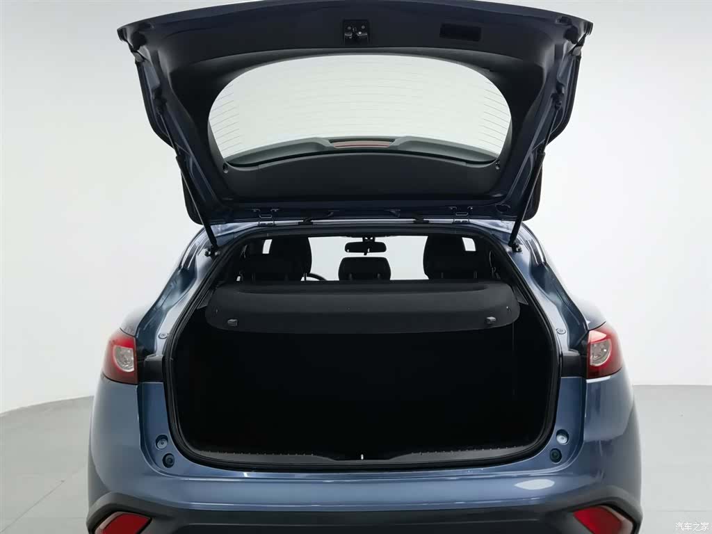 Mazda CX-4, 2017 16