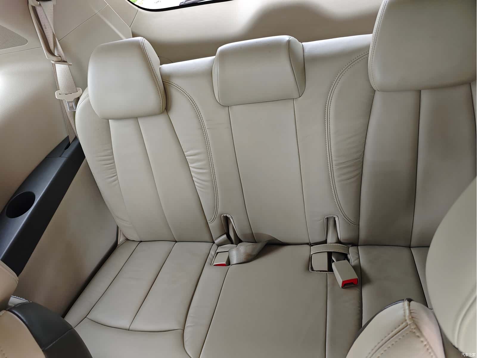 Buick GL8, 2011 10