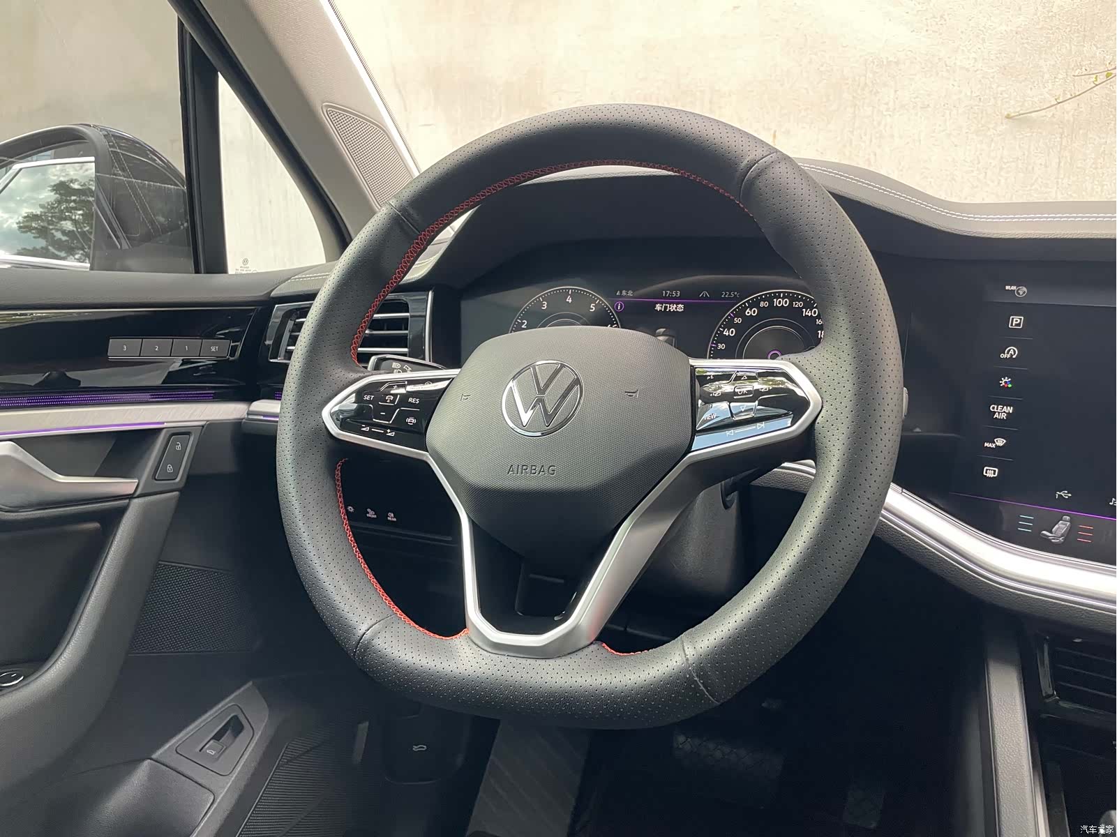 Volkswagen Touareg, 2021 11