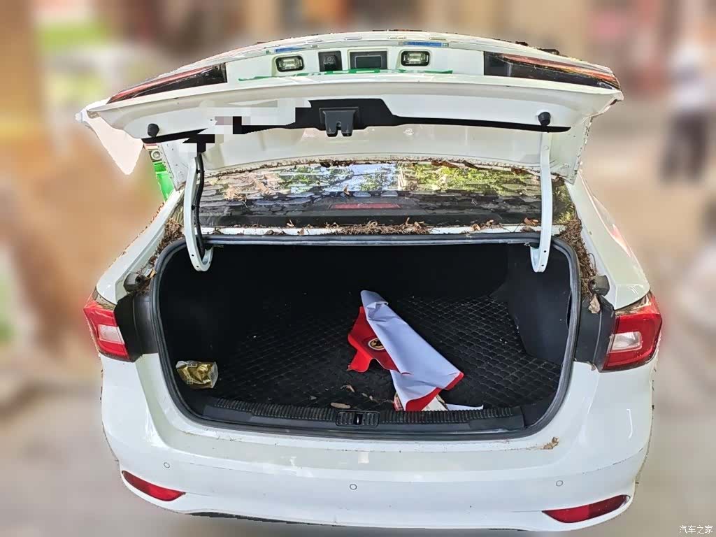 Roewe i5, 2020 15