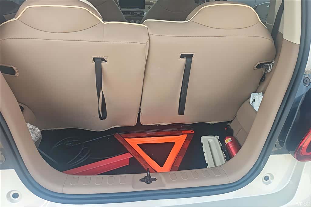 Wuling MINIEV, 2025 4
