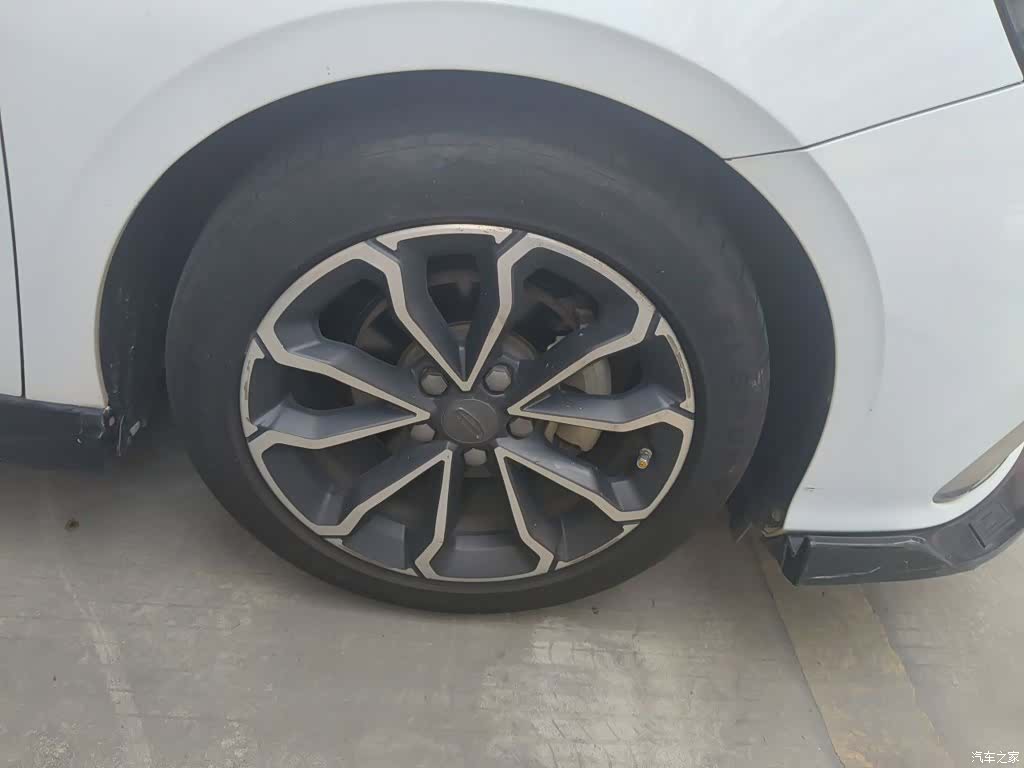 Geely Binray, 2021 8