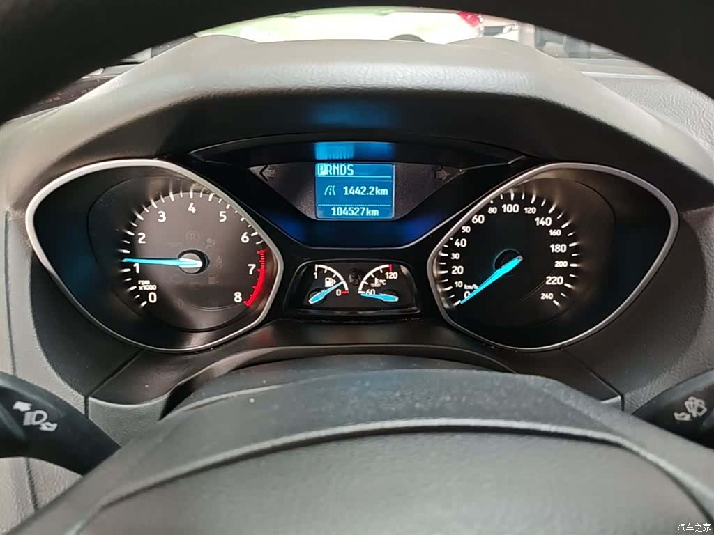 Ford Focus, 2015 12