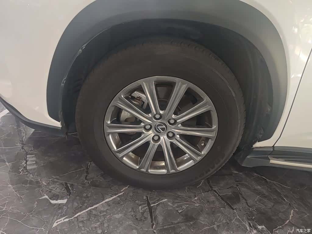 Lexus NX, 2019 23