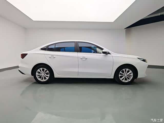 Roewe i5, 2023 12
