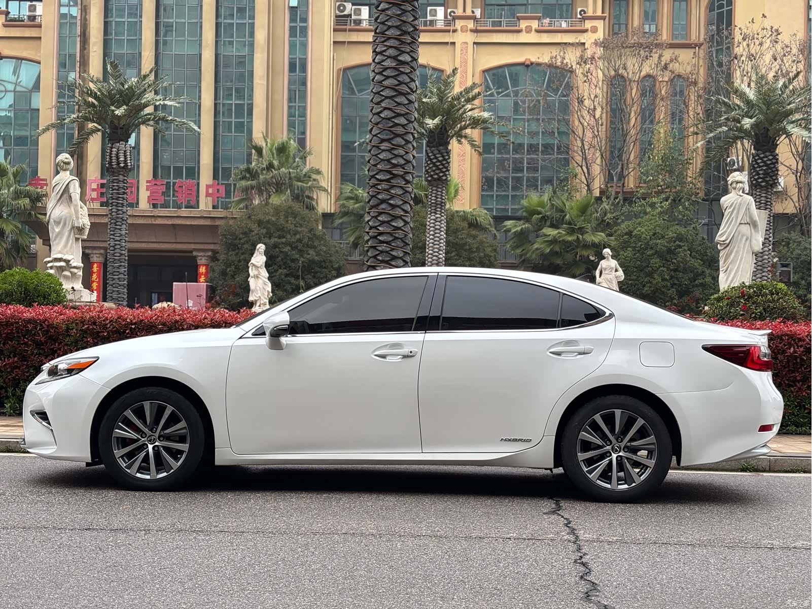 Lexus ES, 2016 все фото