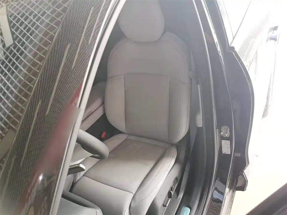 NIO ES6