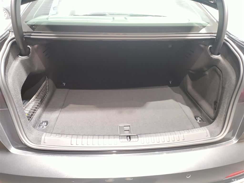 Audi A6L, 2024 9