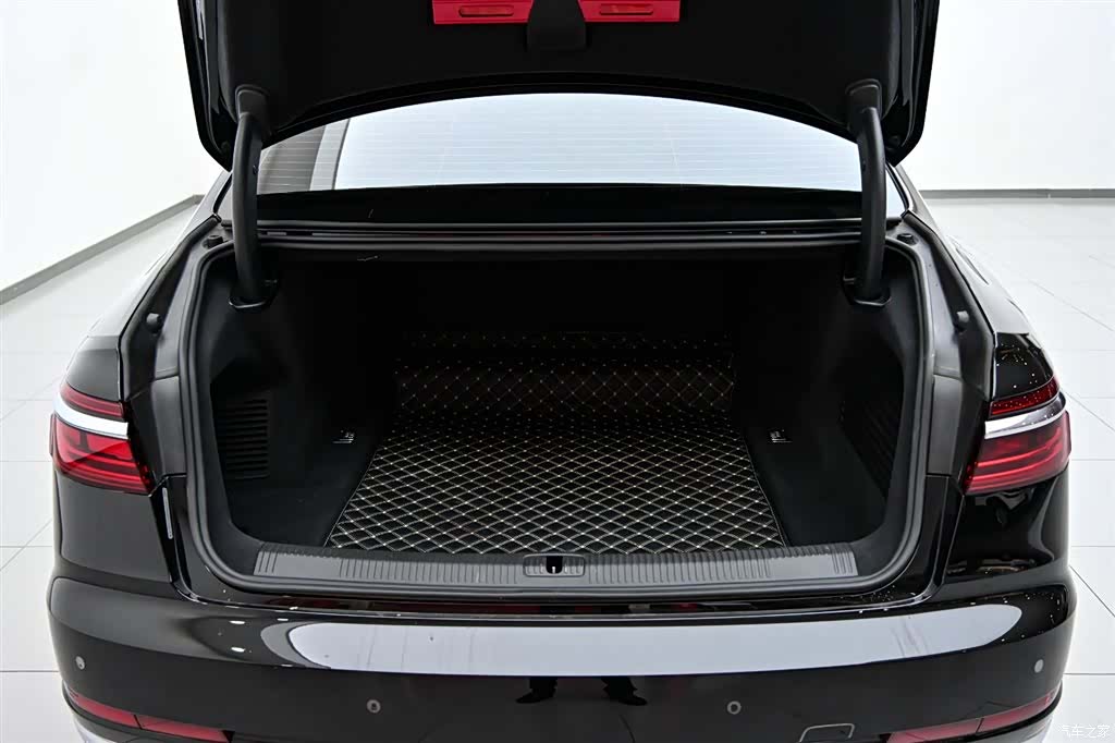Audi A8L, 2020 36