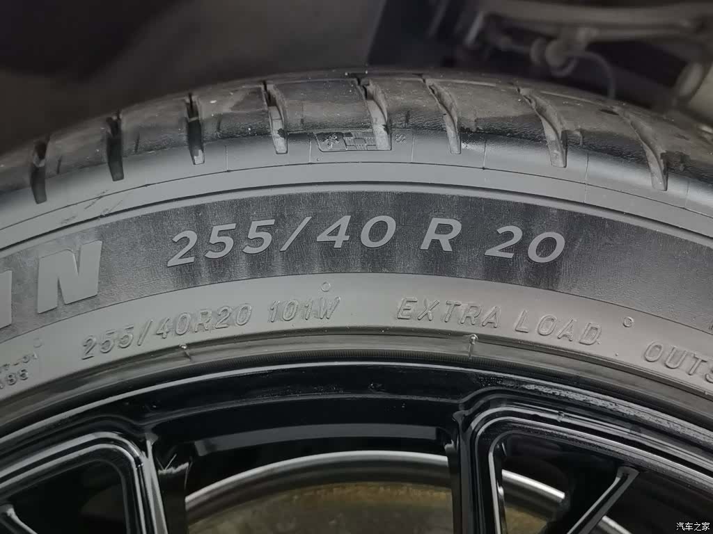 Tesla Model Y, 2024 24