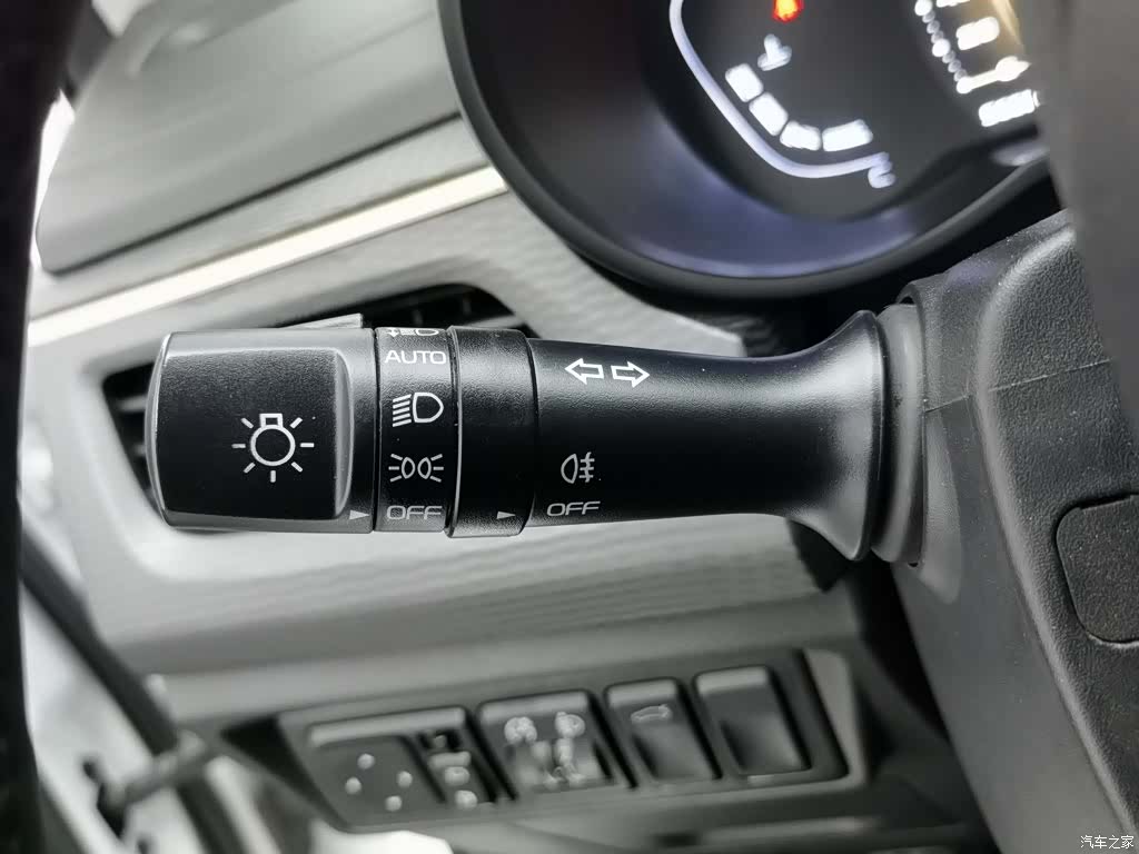 Geely Emgrand, 2021 21