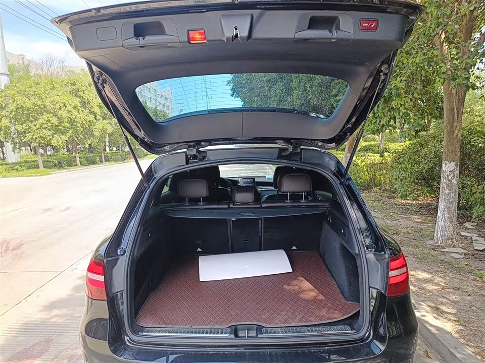 Mercedes-Benz GLC Mercedes-Benz GLC