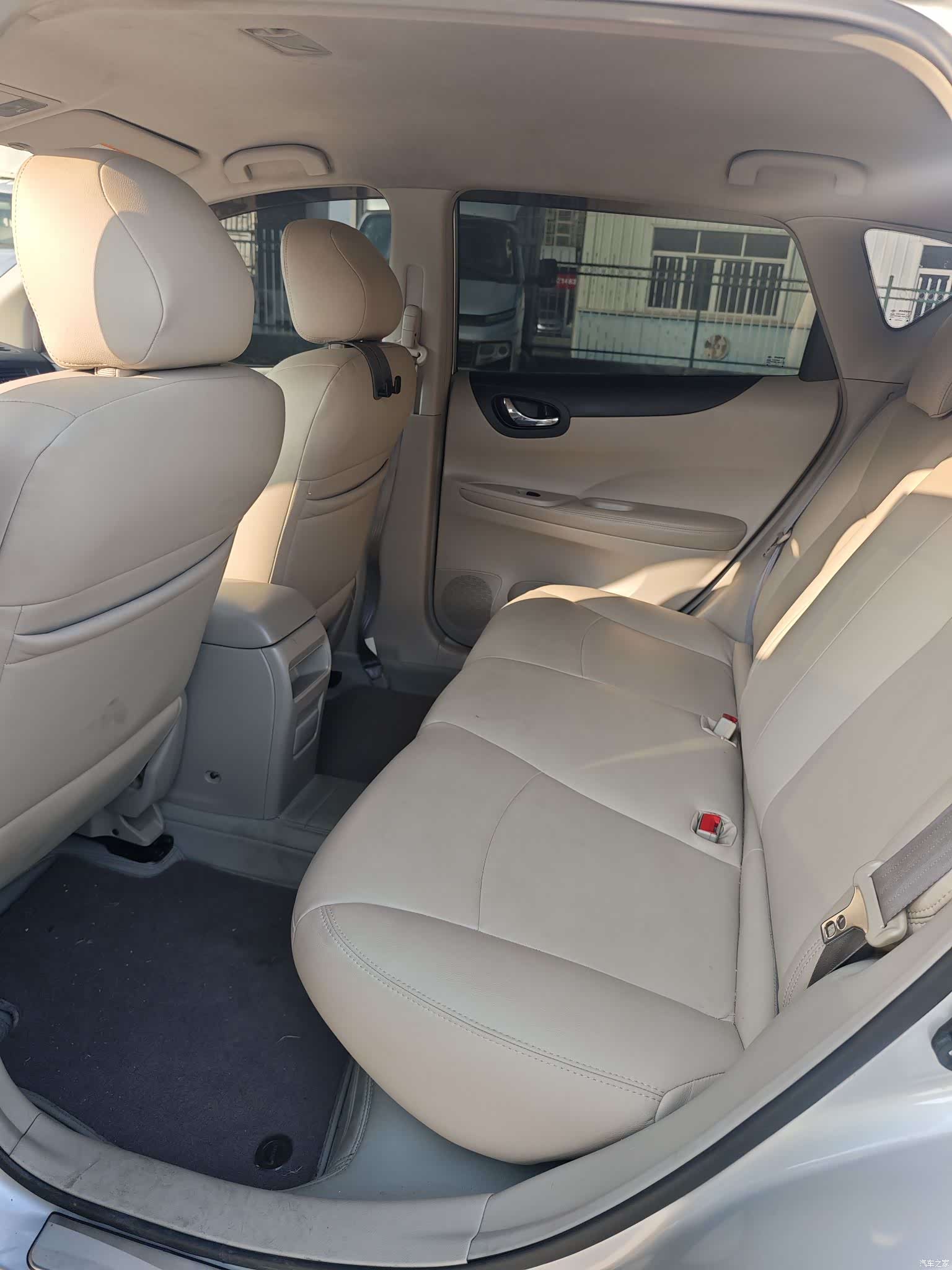 Nissan Tiida, 2013 11