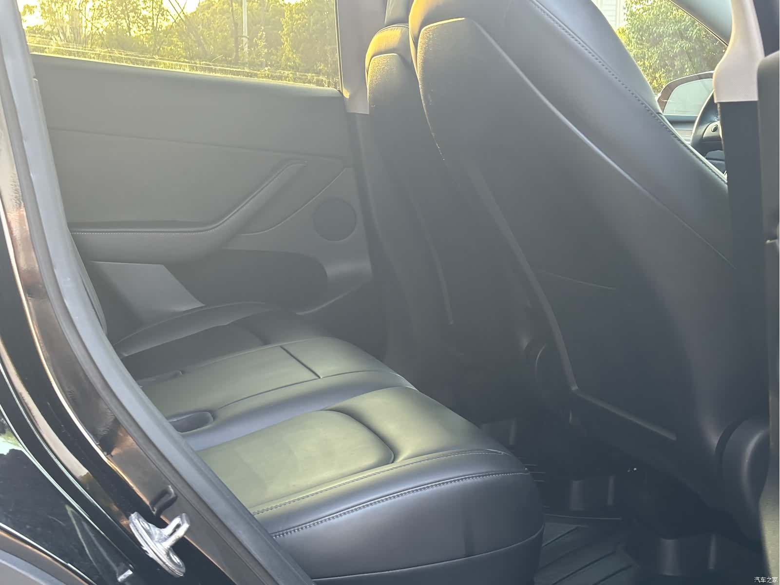 Tesla Model Y, 2021 11