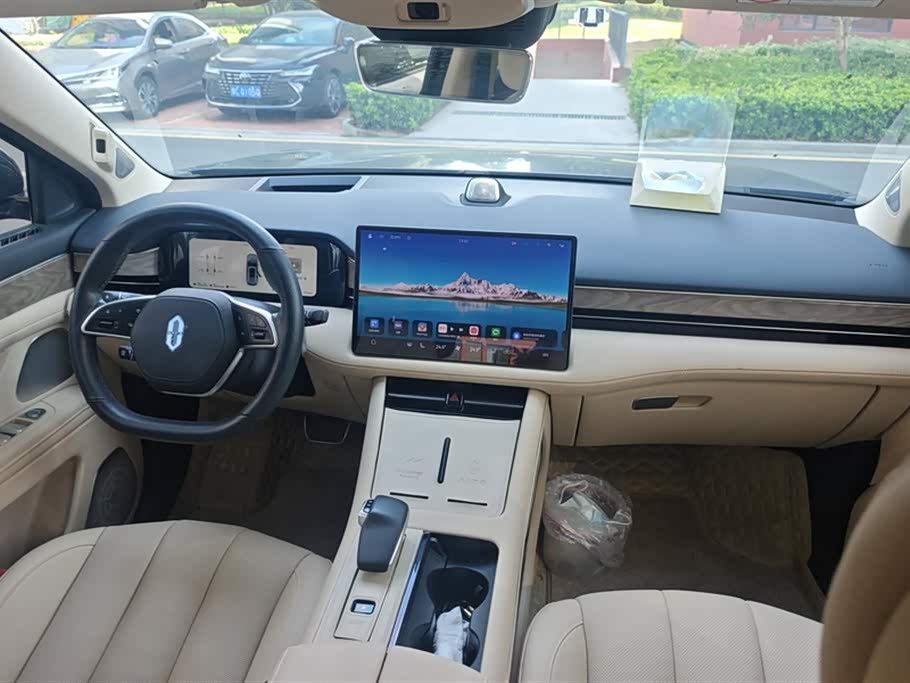 AITO Ask the world M7