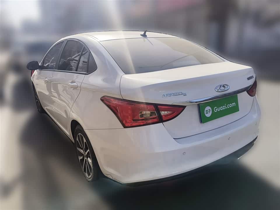 Chery Arrizo 5