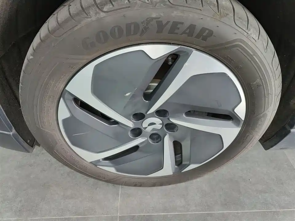 NIO ES6