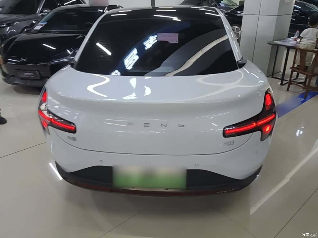 Xpeng Mona M03, 2024 6