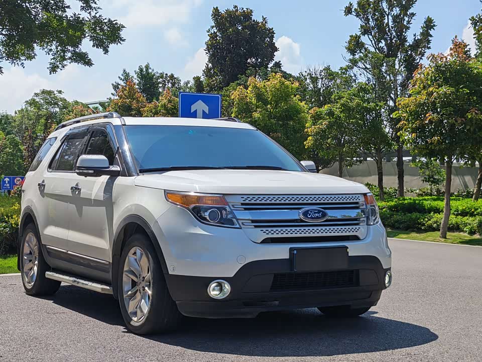 Ford Explorer Ford Explorer