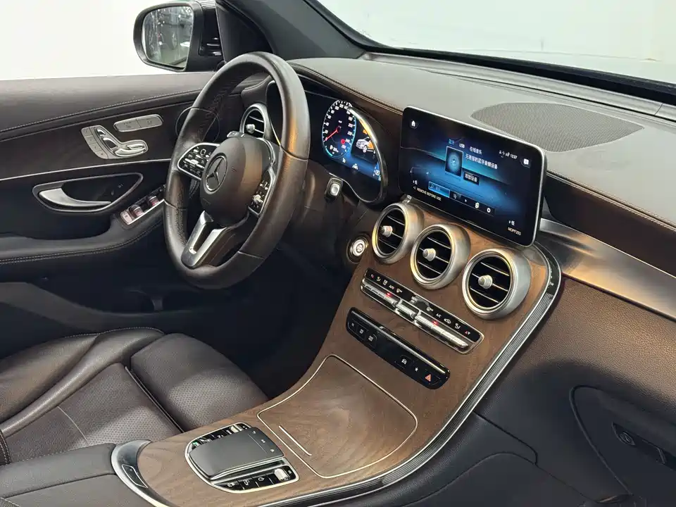 Mercedes-Benz GLC Mercedes-Benz GLC