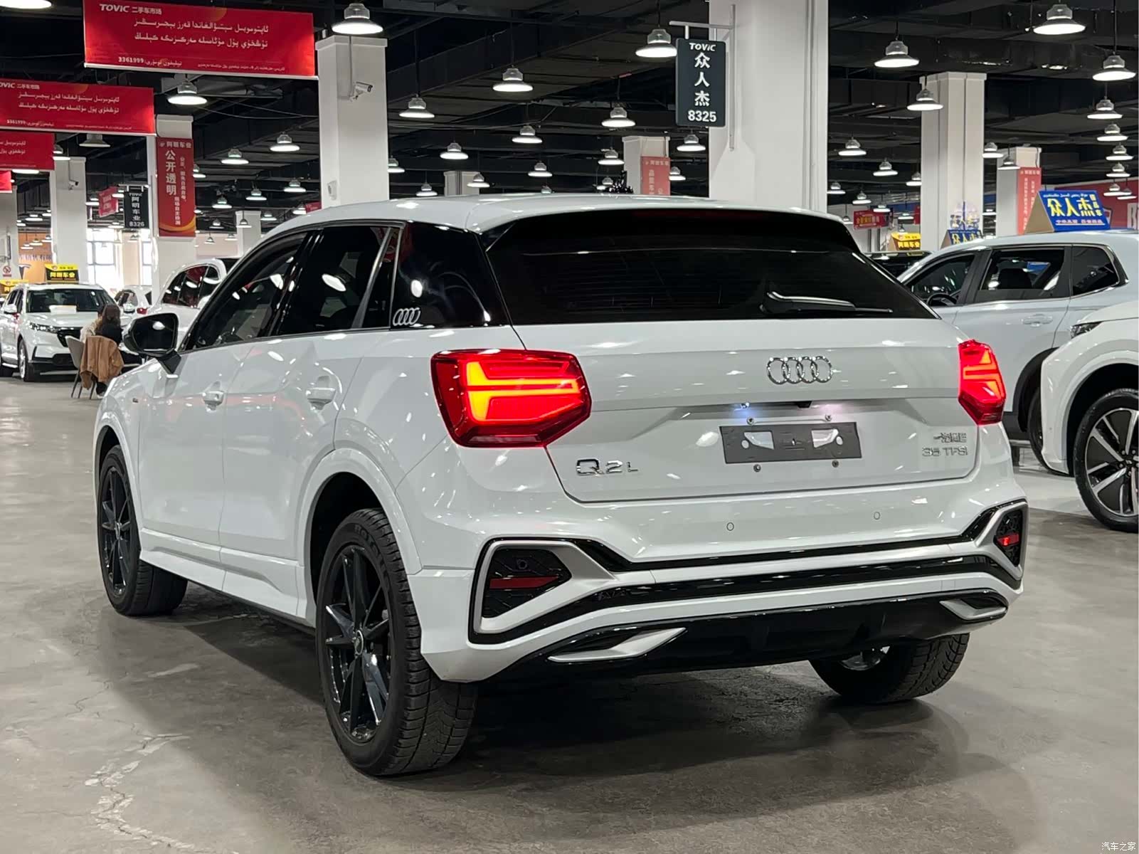 Audi Q2L, 2022 все фото