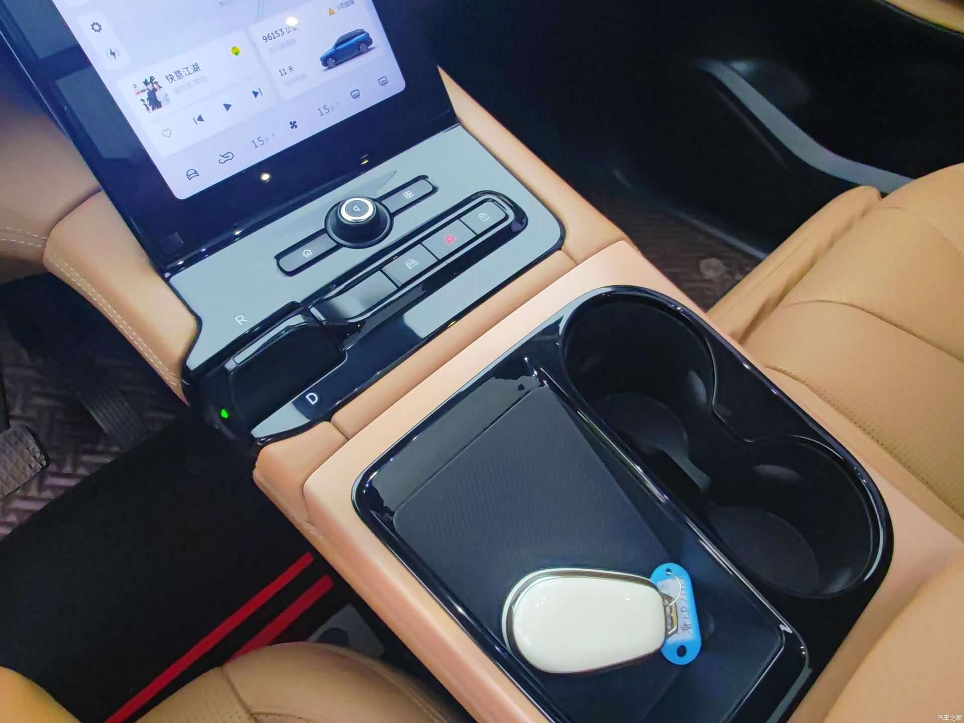 NIO ES8, 2018 11