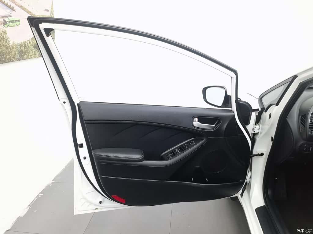 Kia K3, 2016 8
