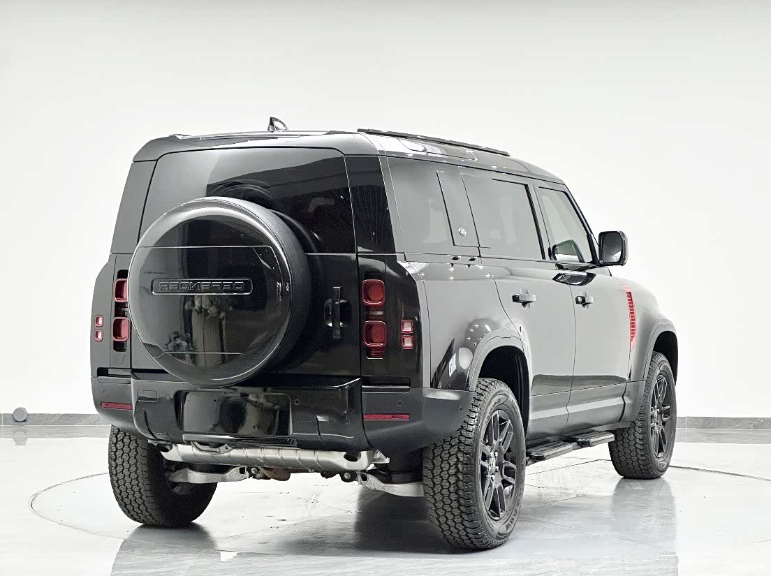 Land Rover Defender, 2022 6
