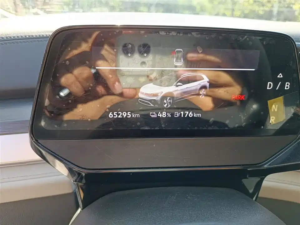 Volkswagen ID.6 CROZZ