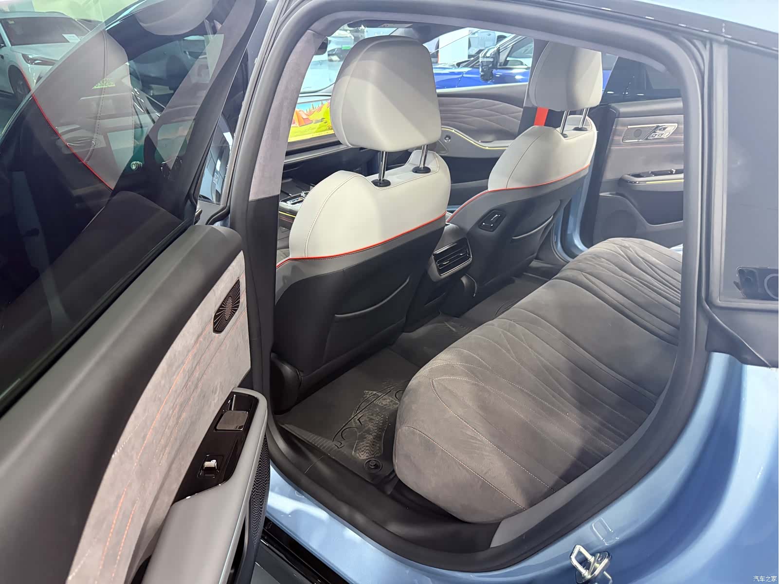 Geely E8, 2025 6