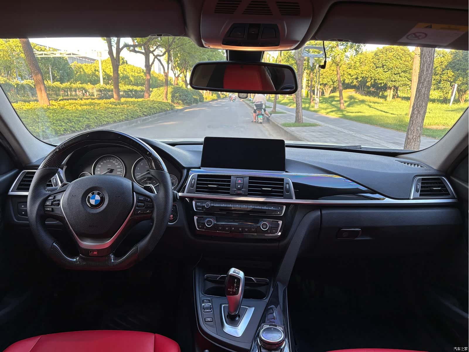 BMW 3 Series, 2017 все фото