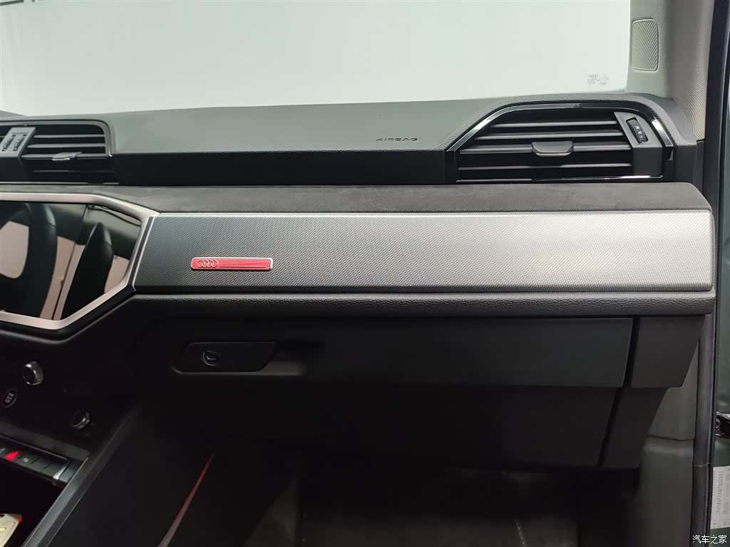 Audi Q3, 2021 21